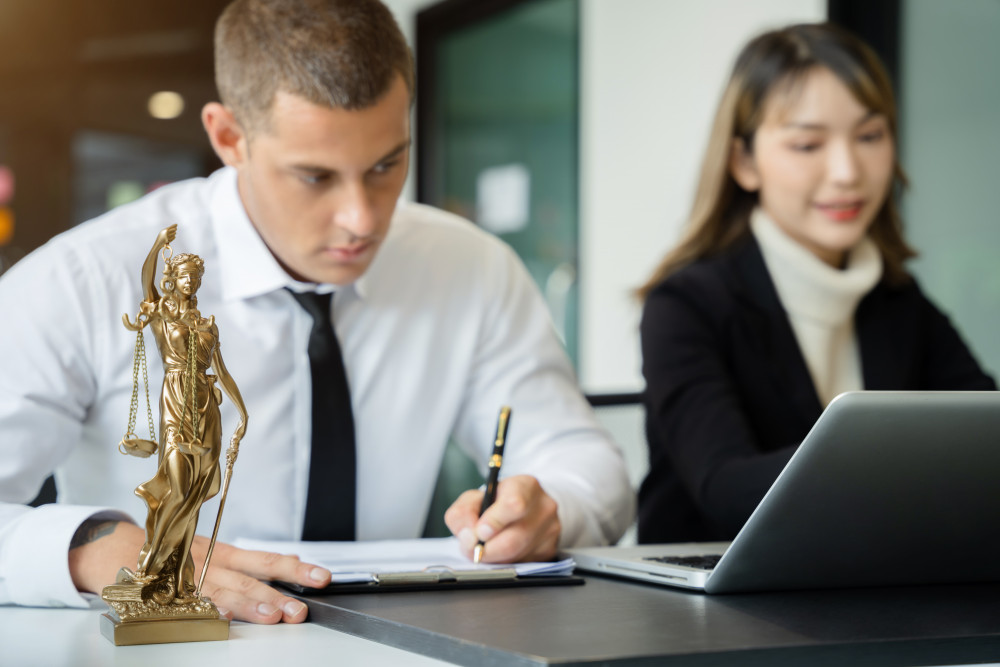 La digitalisation des cabinets d'avocats : enjeux et opportunités